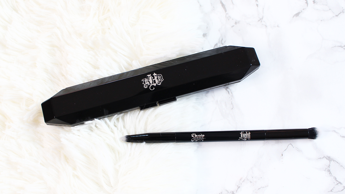 kat von d avis pinceau