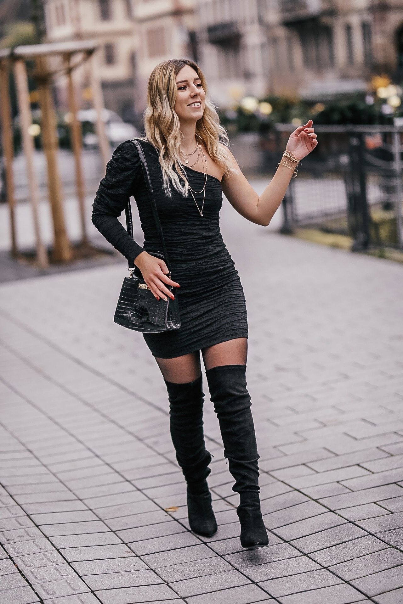 tenue de fête robe noire